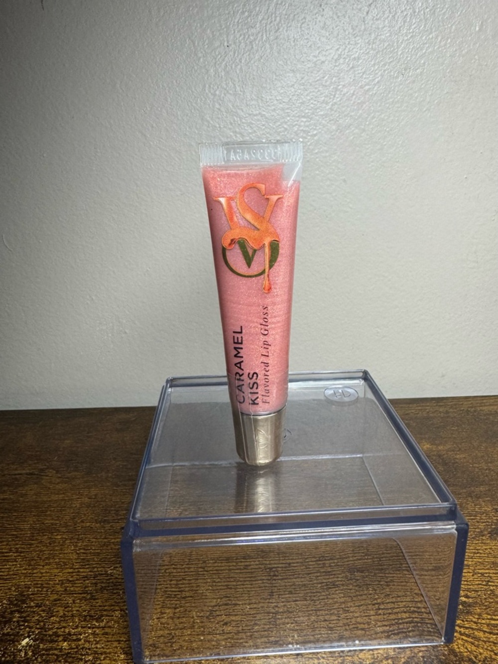 Victoria's Secret flavored lip gloss Carmel kiss